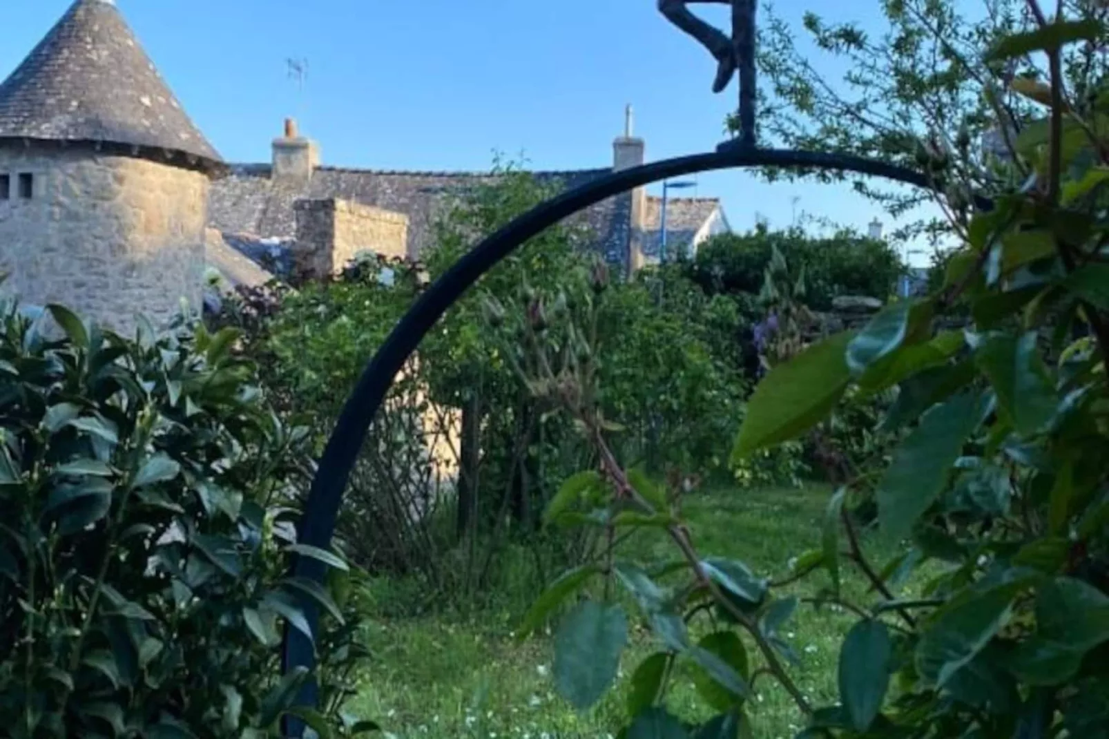 Maison De Caract&egrave;re Au C&oelig;ur De L&rsquo;&icirc;le-aux-moines-Niet-getagd