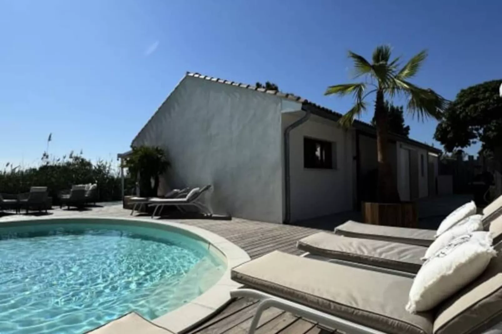 Résidence La Perle Rose Villa Standing 5 &eacute;toiles Avec Piscine Jacuzzi Et Superbe Vue-Niet-getagd