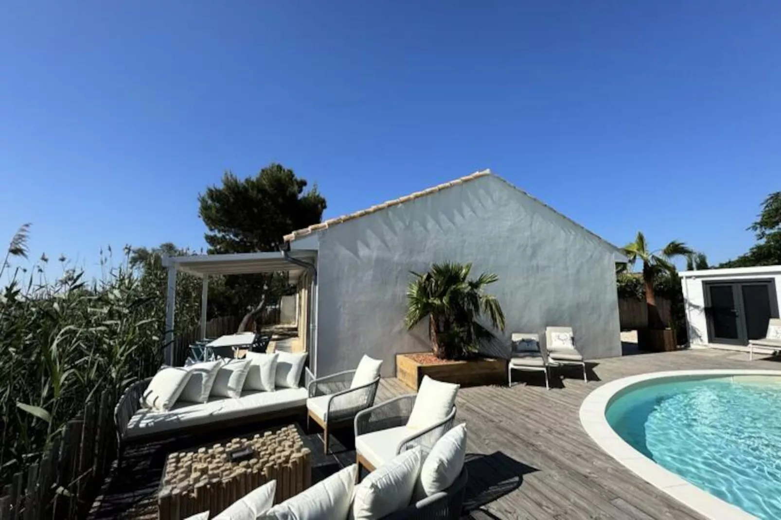 Résidence La Perle Rose Villa Standing 5 &eacute;toiles Avec Piscine Jacuzzi Et Superbe Vue-Niet-getagd