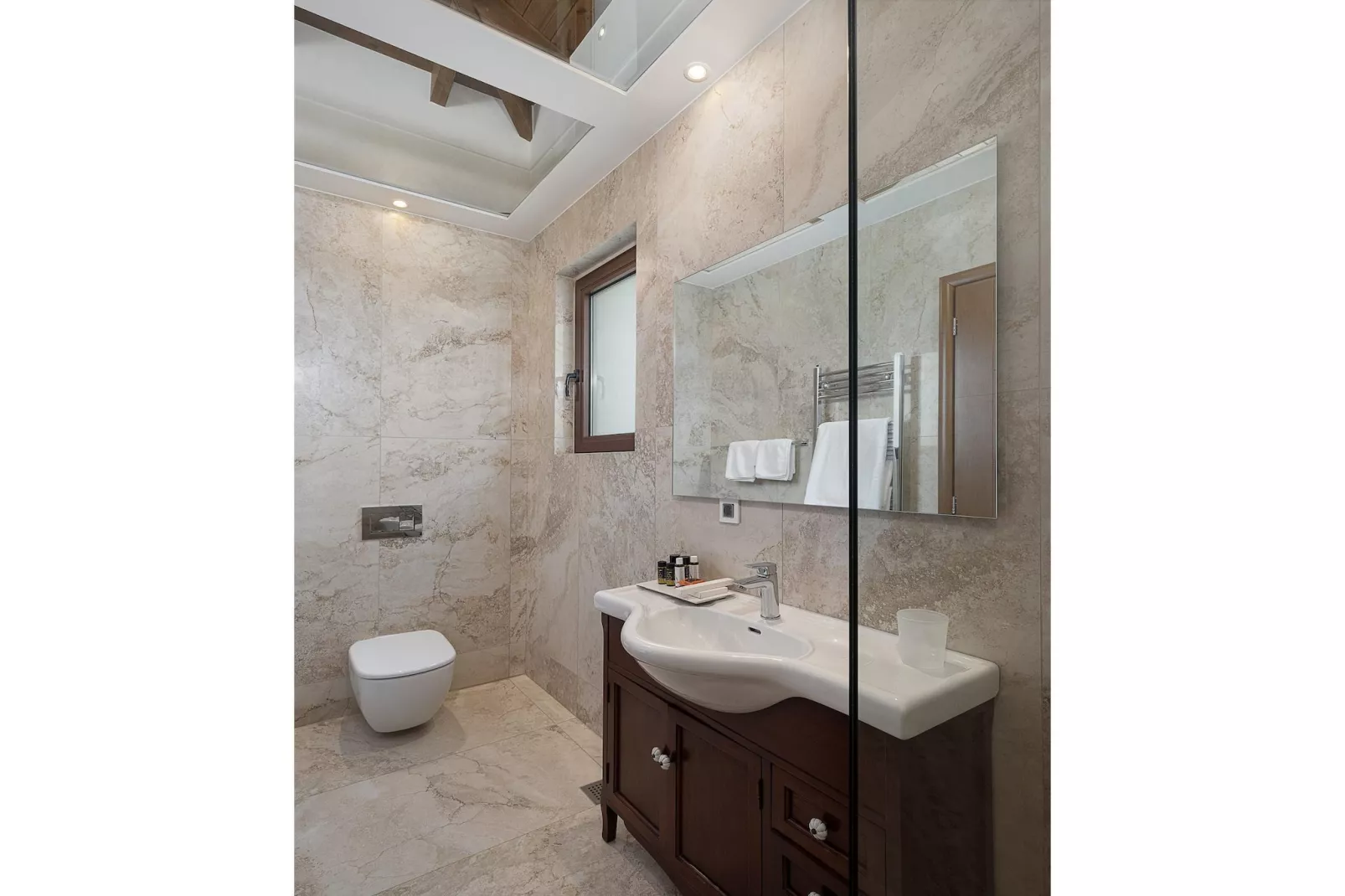 Villa Aloni 8prs-Badkamer