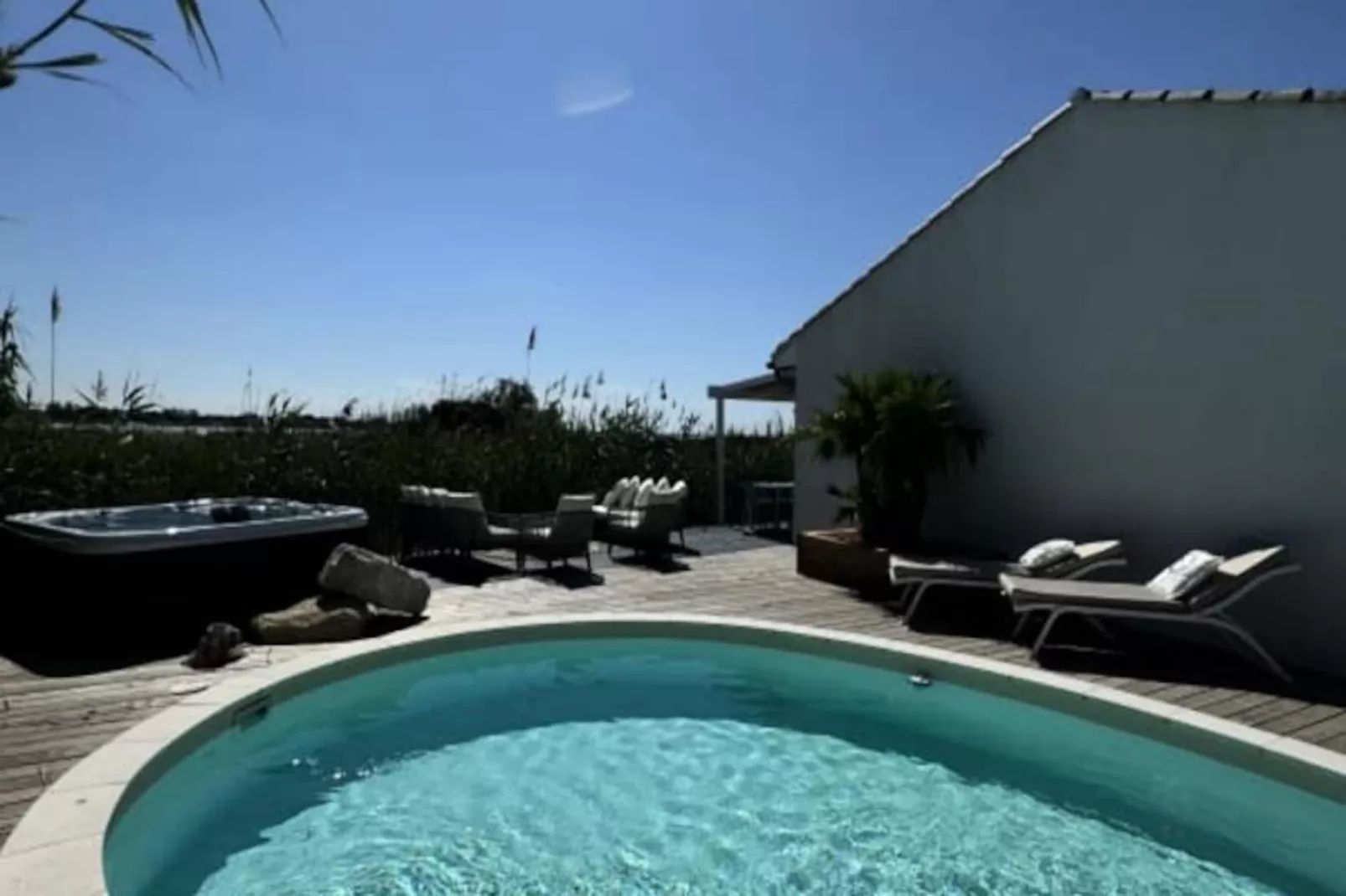 Résidence La Perle Rose Villa Standing 5 &eacute;toiles Avec Piscine Jacuzzi Et Superbe Vue-Niet-getagd
