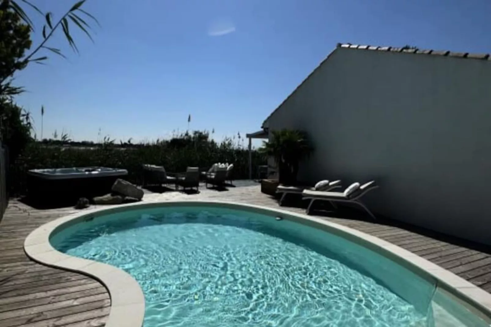 Résidence La Perle Rose Villa Standing 5 &eacute;toiles Avec Piscine Jacuzzi Et Superbe Vue-Niet-getagd