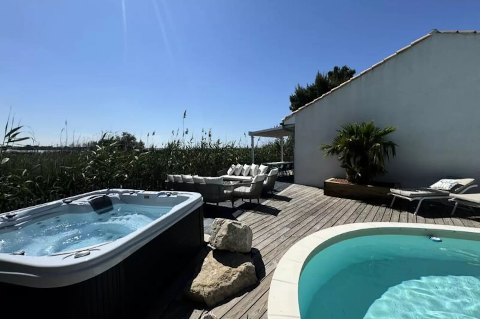 Résidence La Perle Rose Villa Standing 5 &eacute;toiles Avec Piscine Jacuzzi Et Superbe Vue-Niet-getagd
