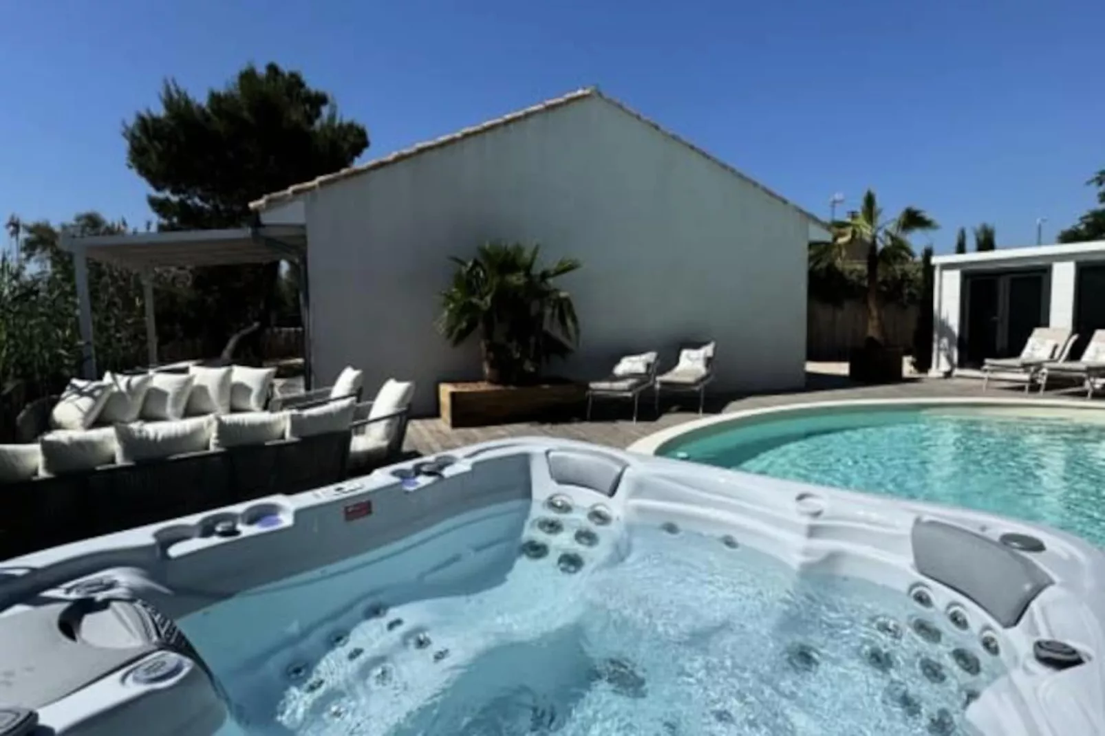 Résidence La Perle Rose Villa Standing 5 &eacute;toiles Avec Piscine Jacuzzi Et Superbe Vue-Niet-getagd