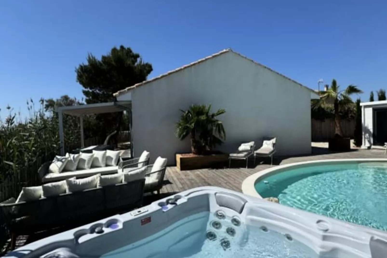 Résidence La Perle Rose Villa Standing 5 &eacute;toiles Avec Piscine Jacuzzi Et Superbe Vue-Niet-getagd