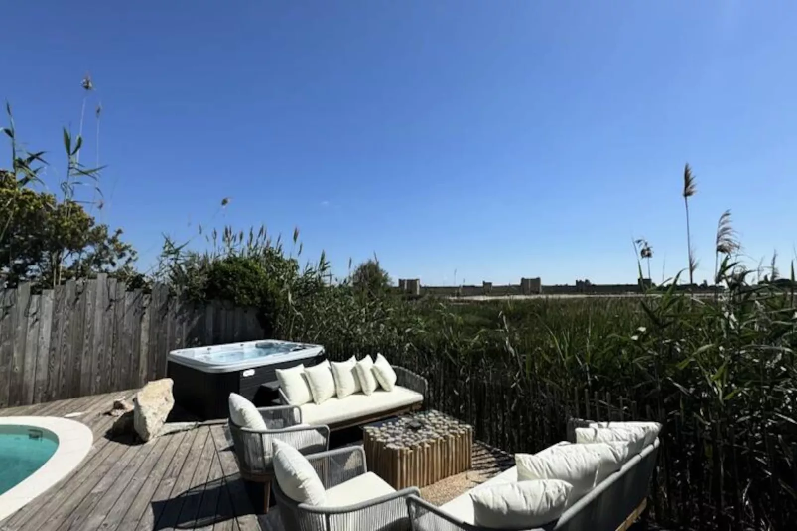 Résidence La Perle Rose Villa Standing 5 &eacute;toiles Avec Piscine Jacuzzi Et Superbe Vue-Niet-getagd