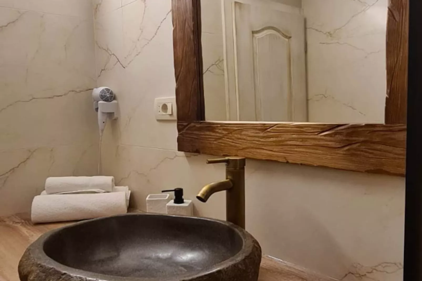 Villa Popovića Dvori -  Six Bedroom Villa with Pool-Badkamer