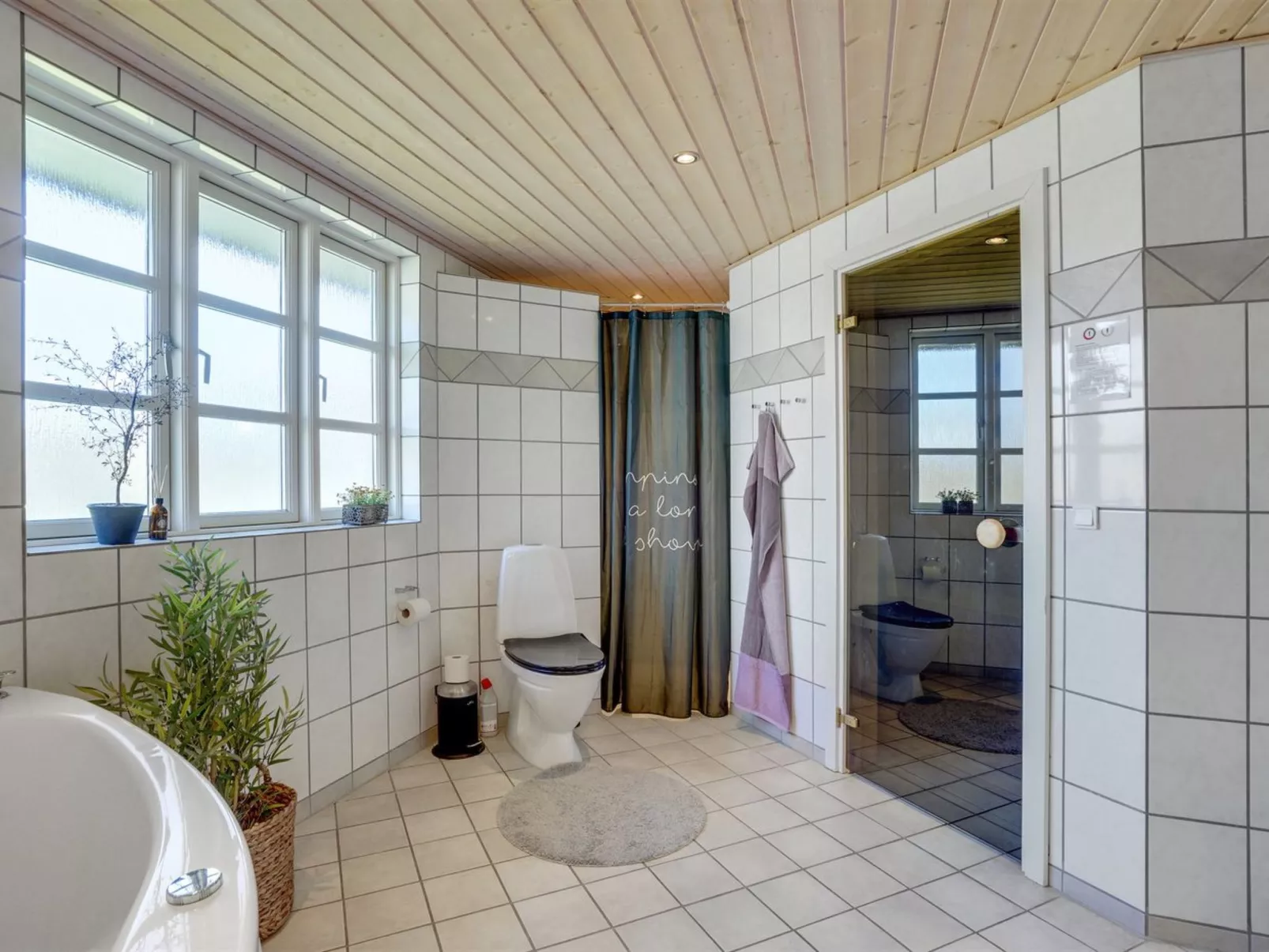 "Esben" - 11km from the sea