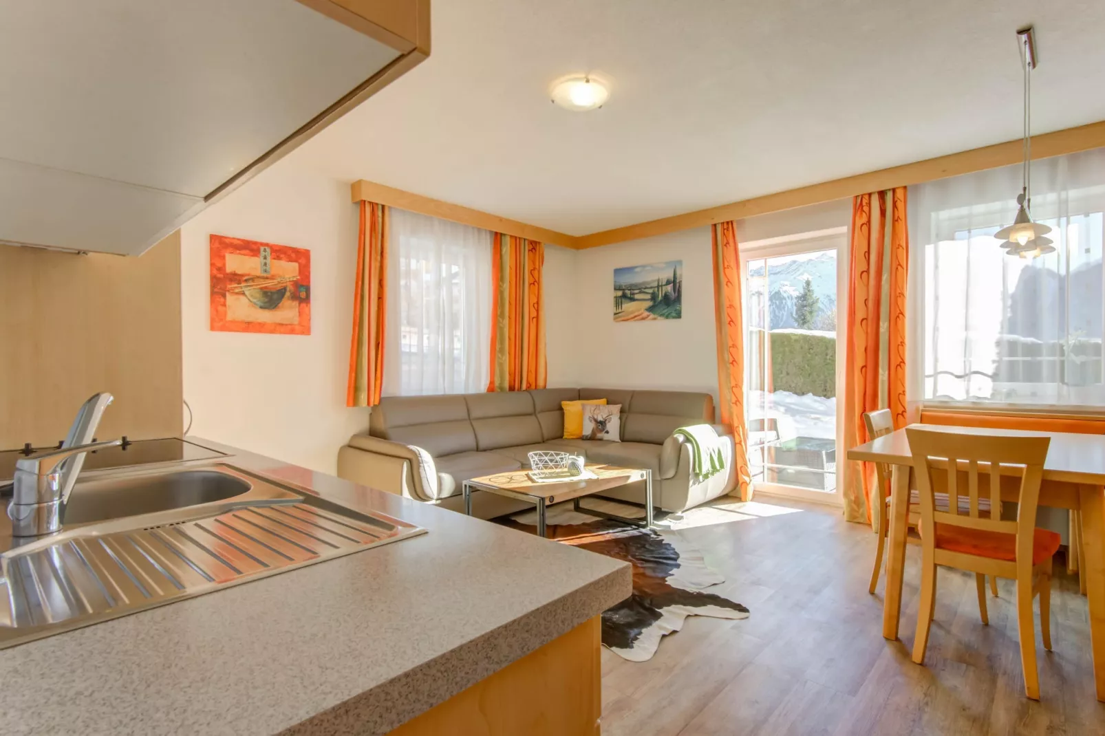 Appartment groß-Woonkamer