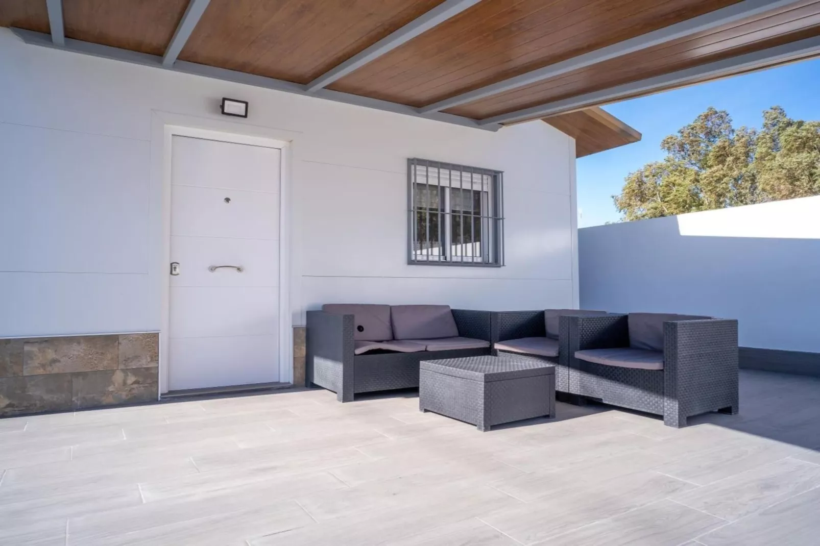 4676-+34696547830-Terrasbalkon