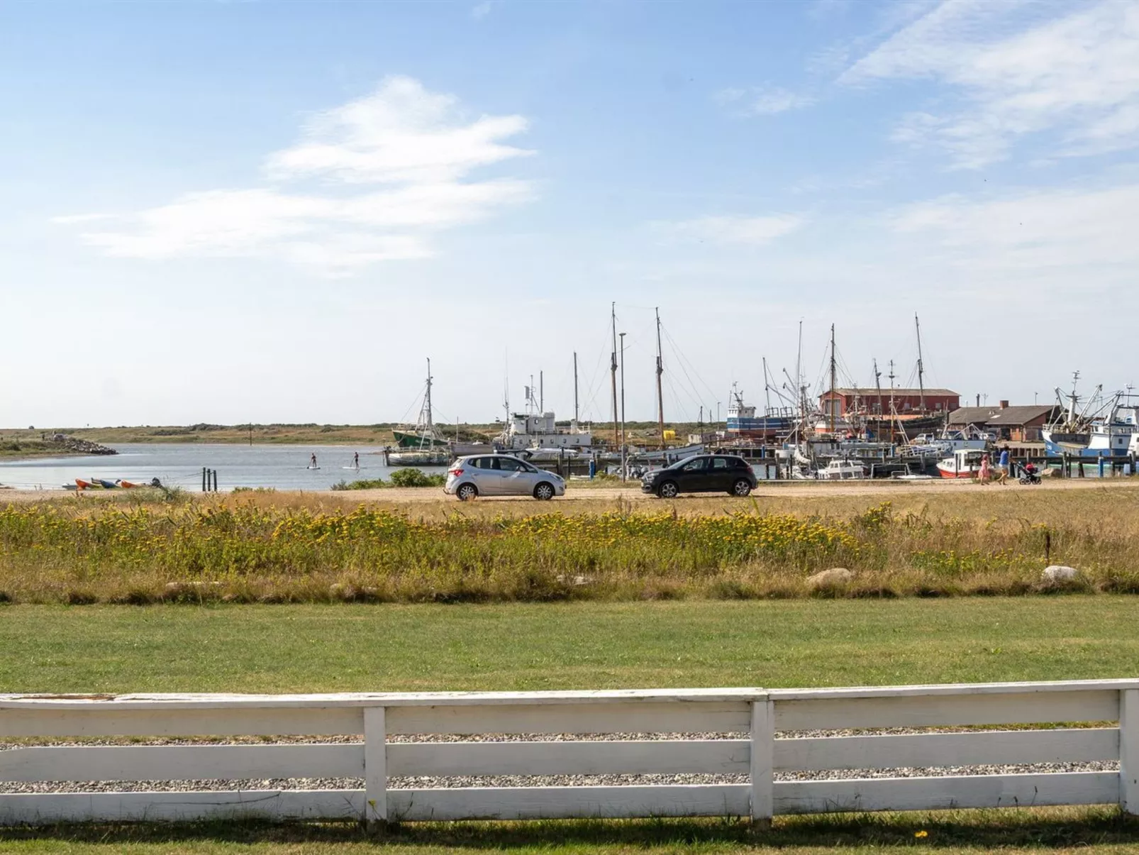 "Idunn" - 100m to the fjord-Buiten