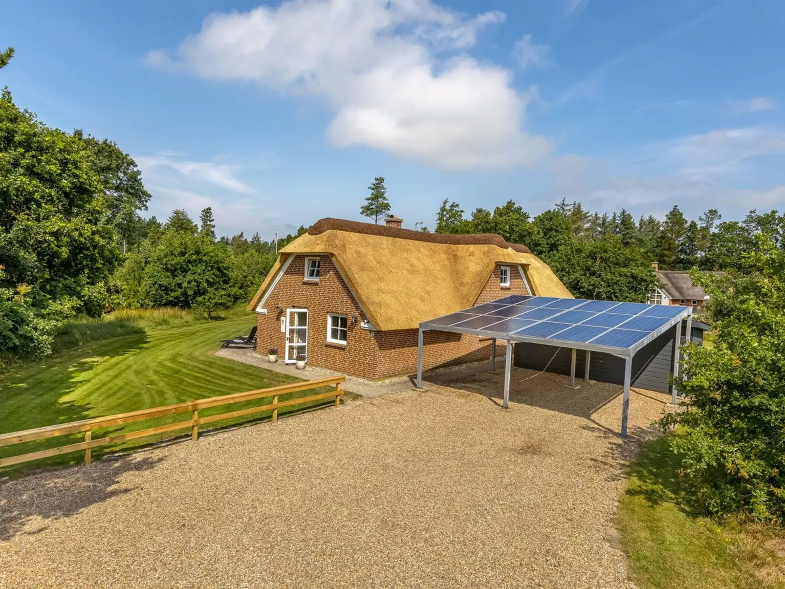 "Sondra" -  from the sea-Buiten