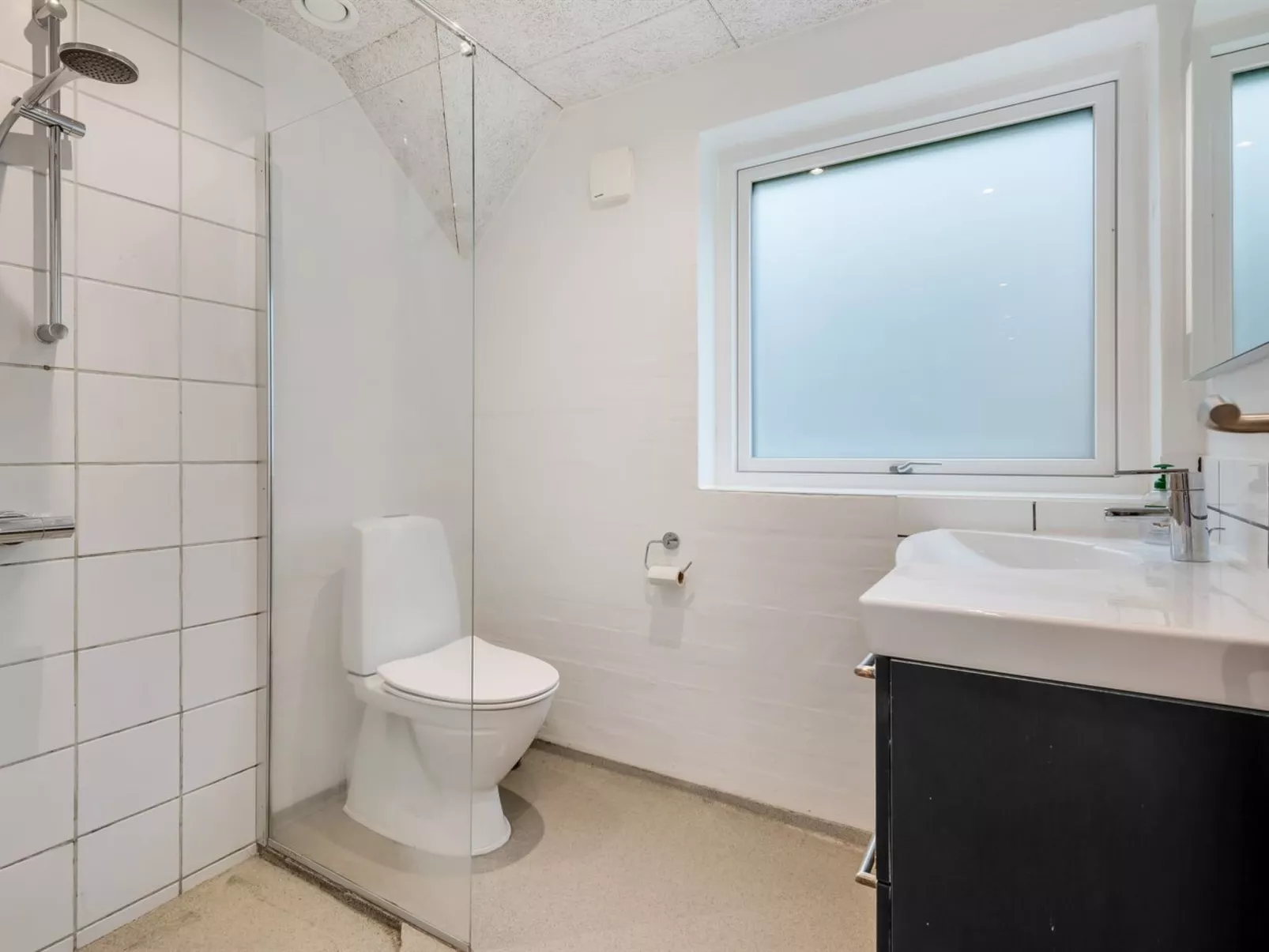 "Aivars" -  from the sea-Binnen