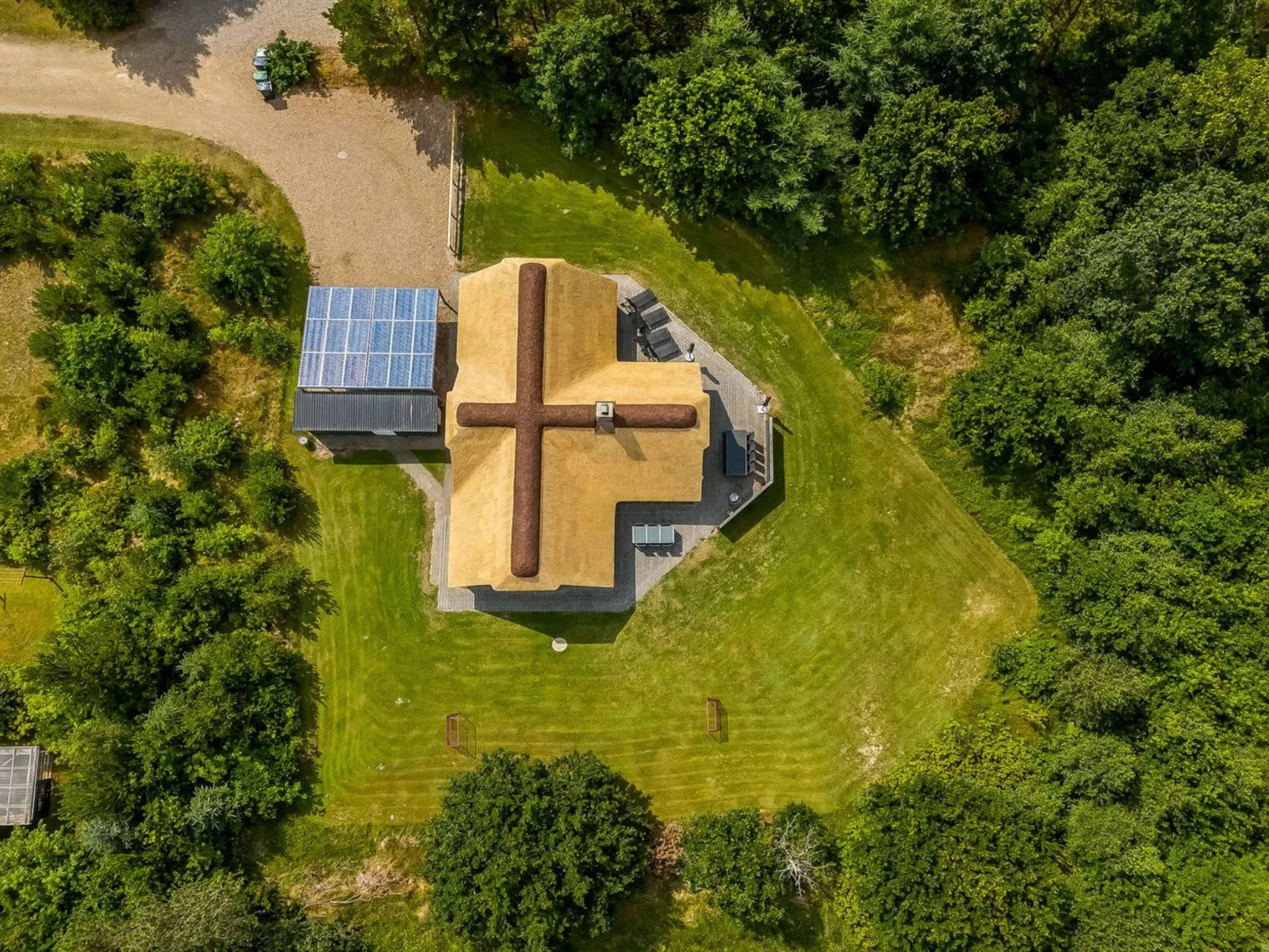 "Sondra" -  from the sea-Buiten