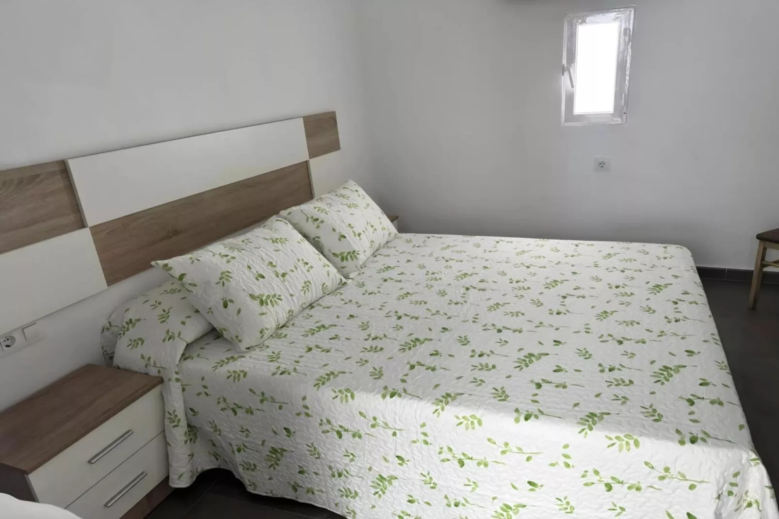 4986-+34672427629-Slaapkamer