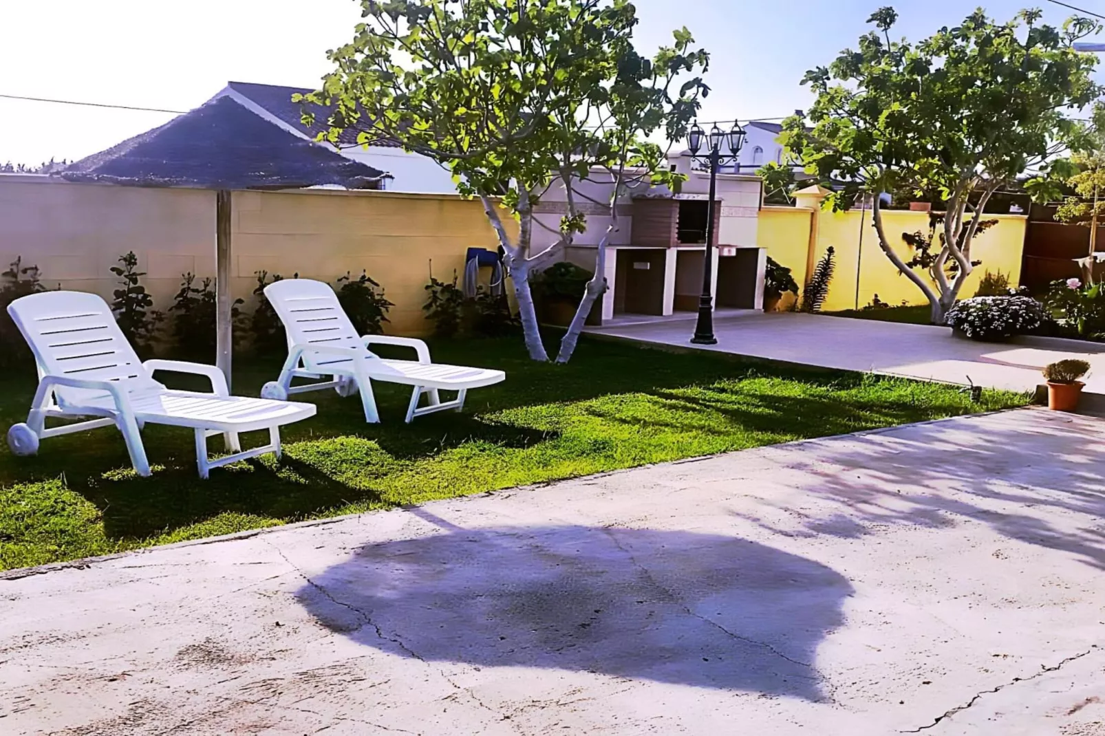 4976- +34636021638-Terrasbalkon