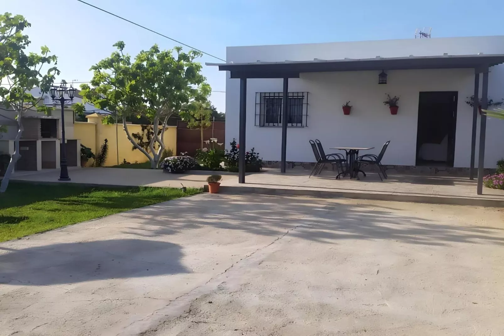 4976- +34636021638-Terrasbalkon