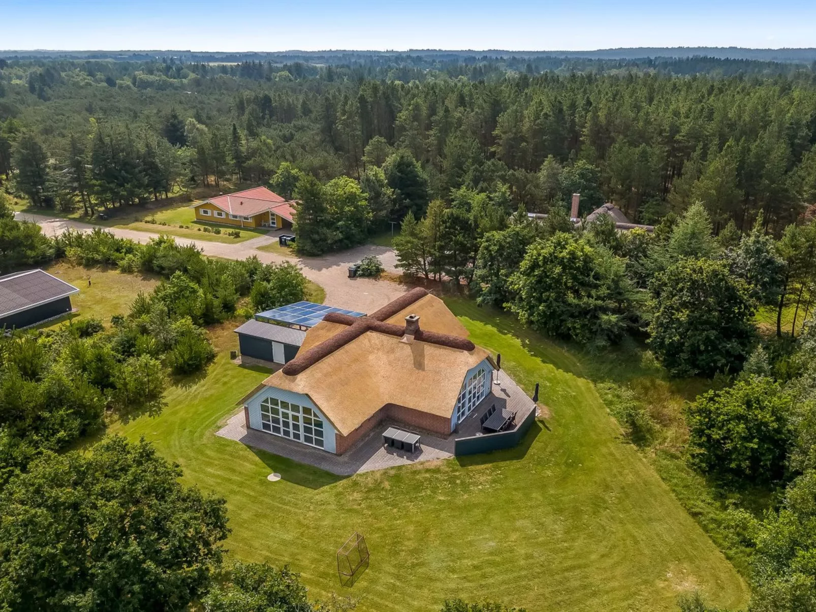 "Sondra" -  from the sea-Buiten