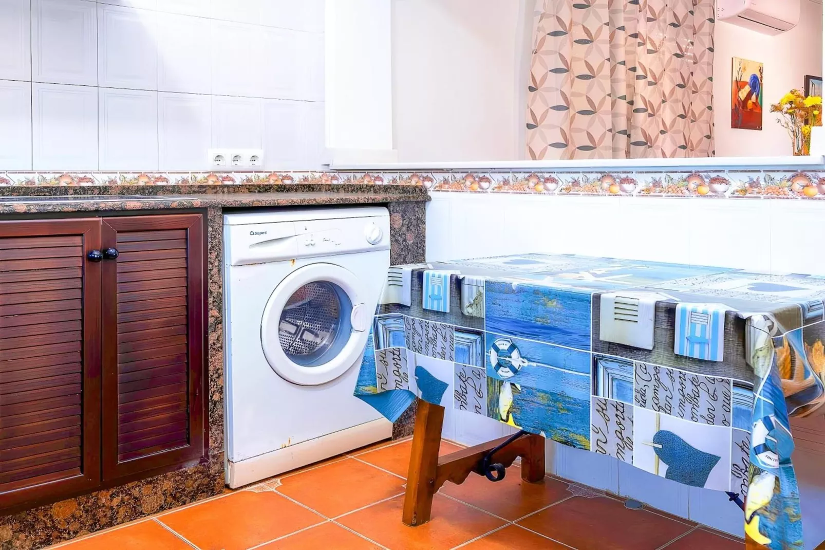 1024-+34606575107-Eetkamer