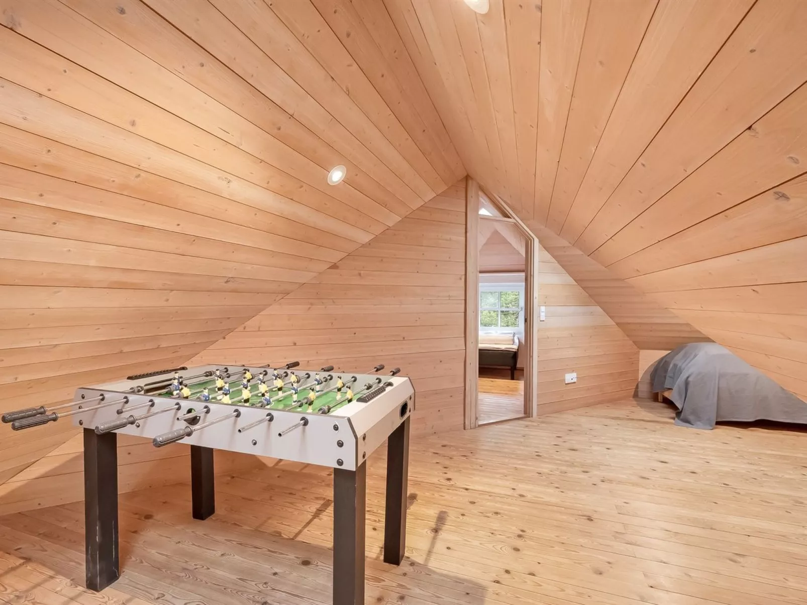 "Aivars" -  from the sea-Binnen