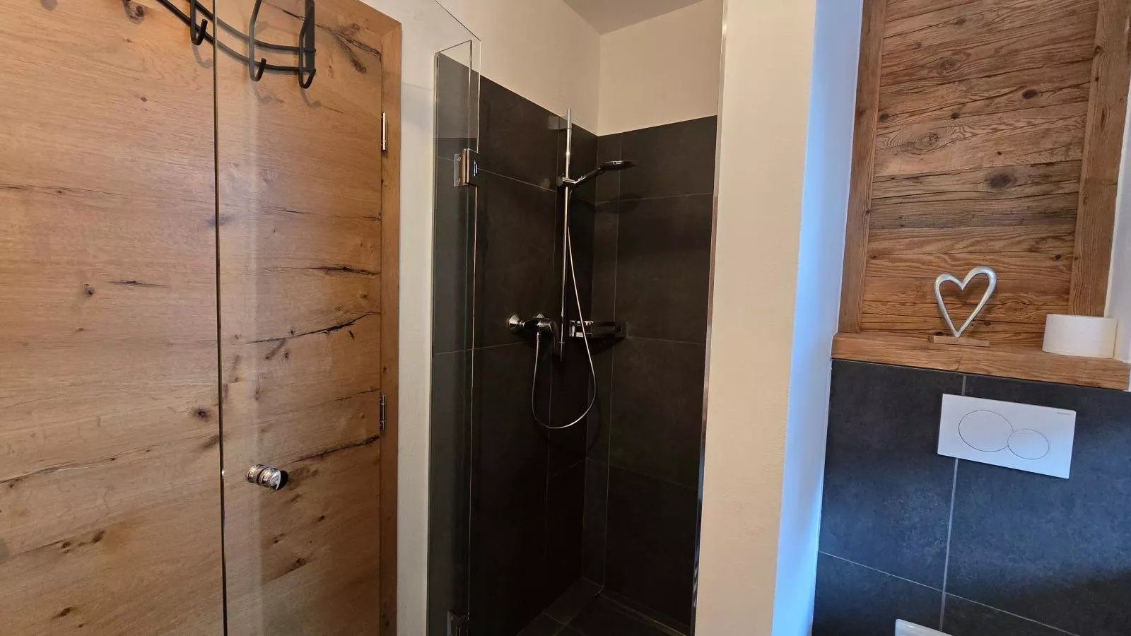 Tauernapart II-Badkamer