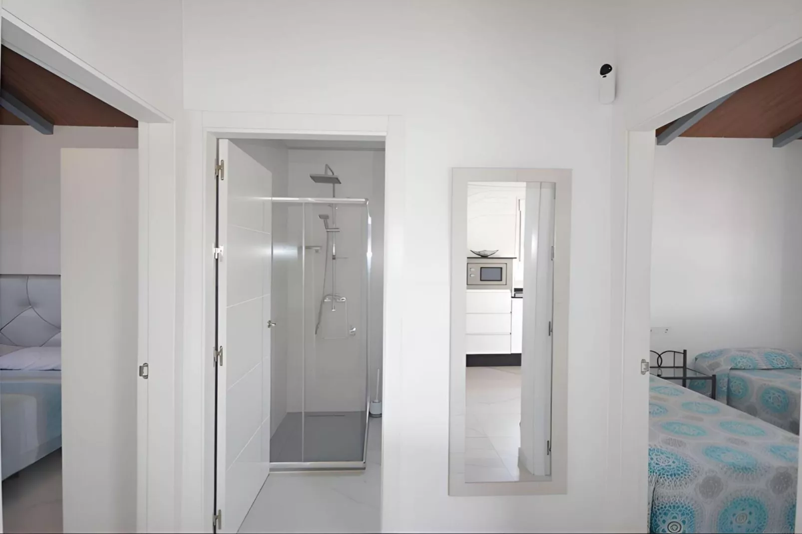 4676-+34696547830-Overloop