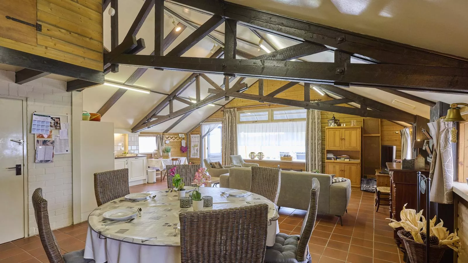 De Vrije Vogel-Eetkamer