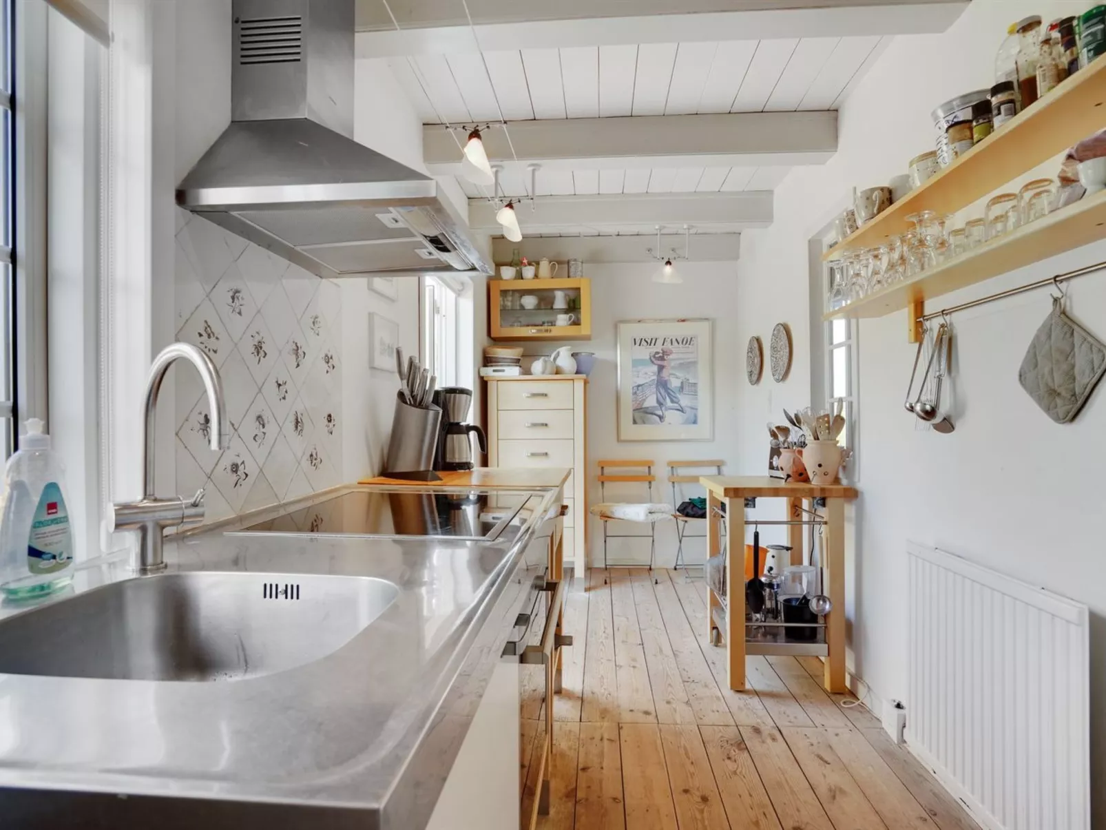 "Mattias" - 100m from the sea-Binnen