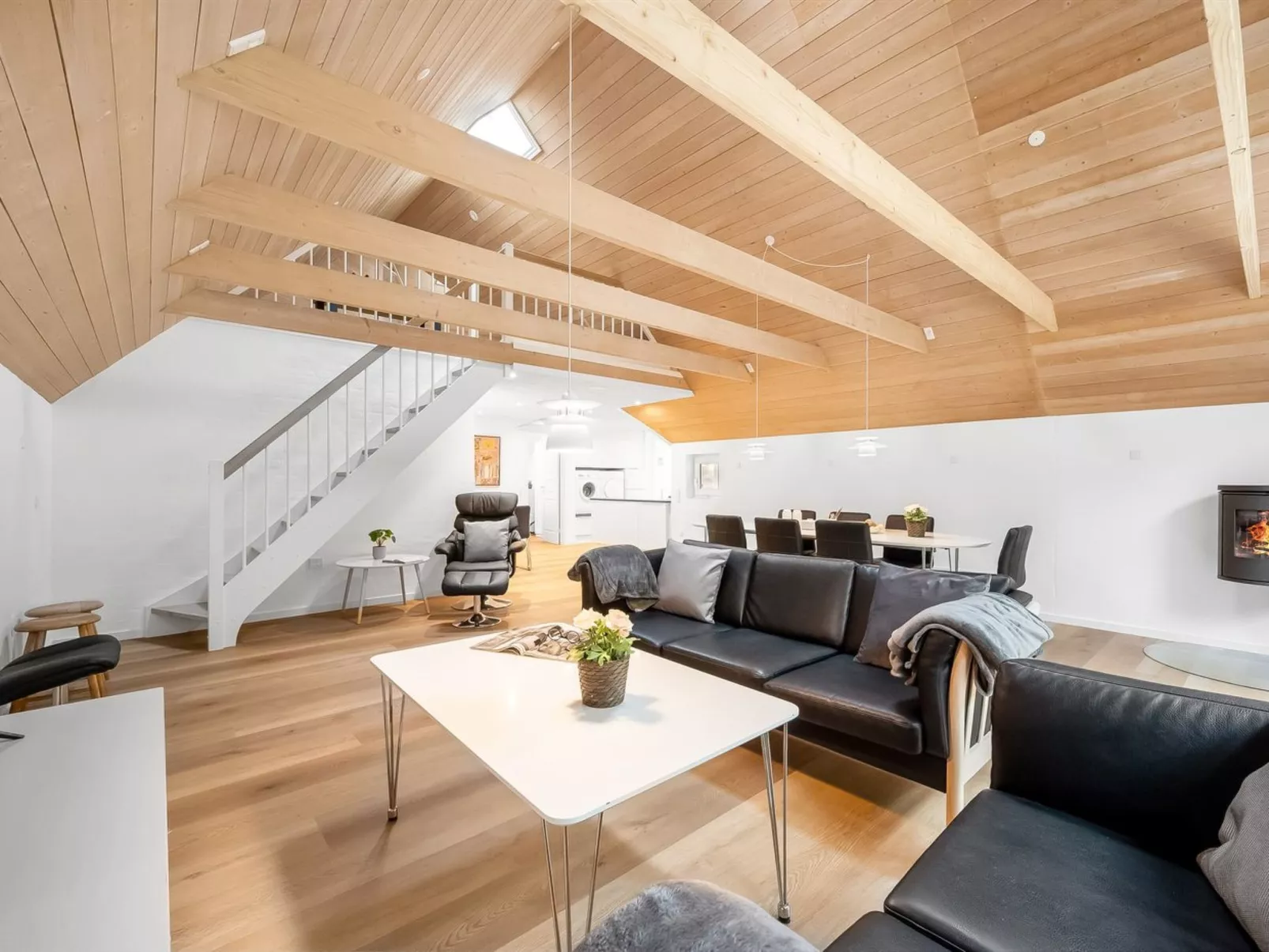 "Aivars" -  from the sea-Binnen