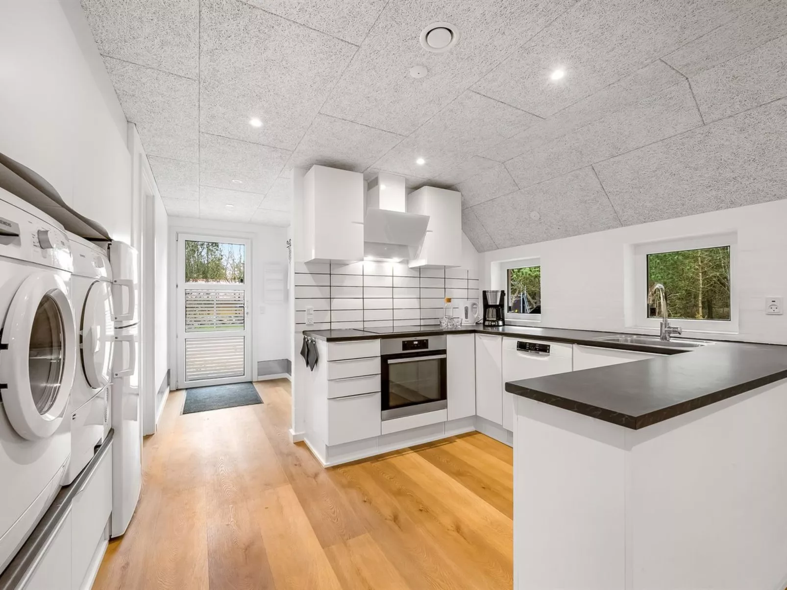 "Aivars" -  from the sea-Binnen