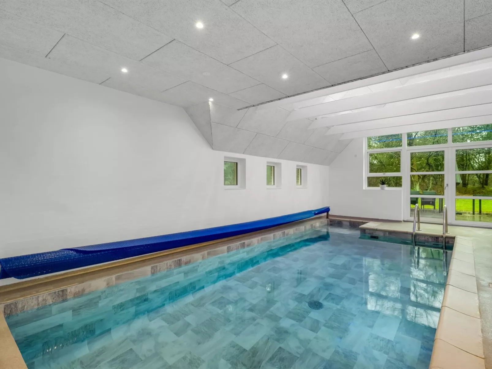 "Aivars" -  from the sea-Binnen