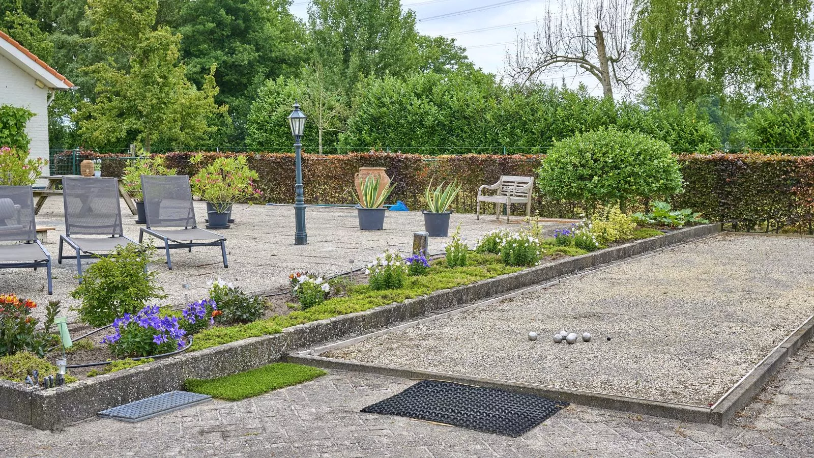 De Vrije Vogel-Parkfaciliteiten