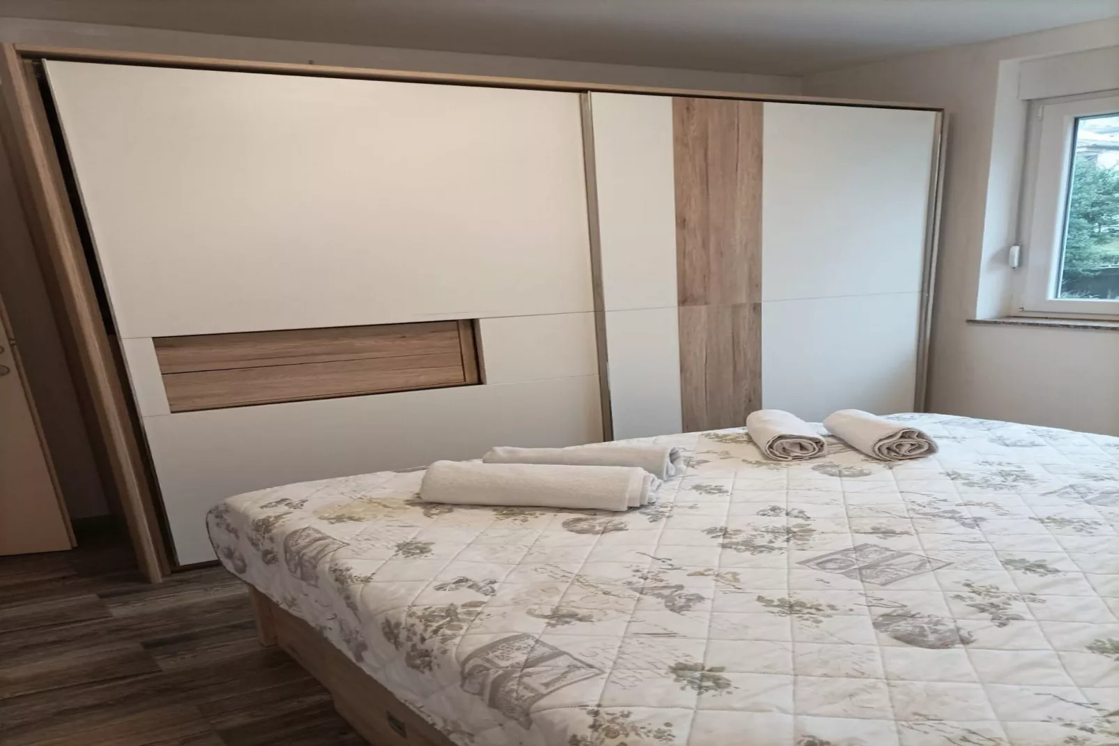 Aqua Maris Lovran - Two Bedroom Apartment with Balcony and Sea view-Slaapkamer