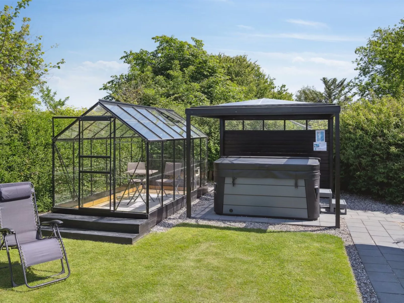 "Helmina" - 125m from the sea-Binnen