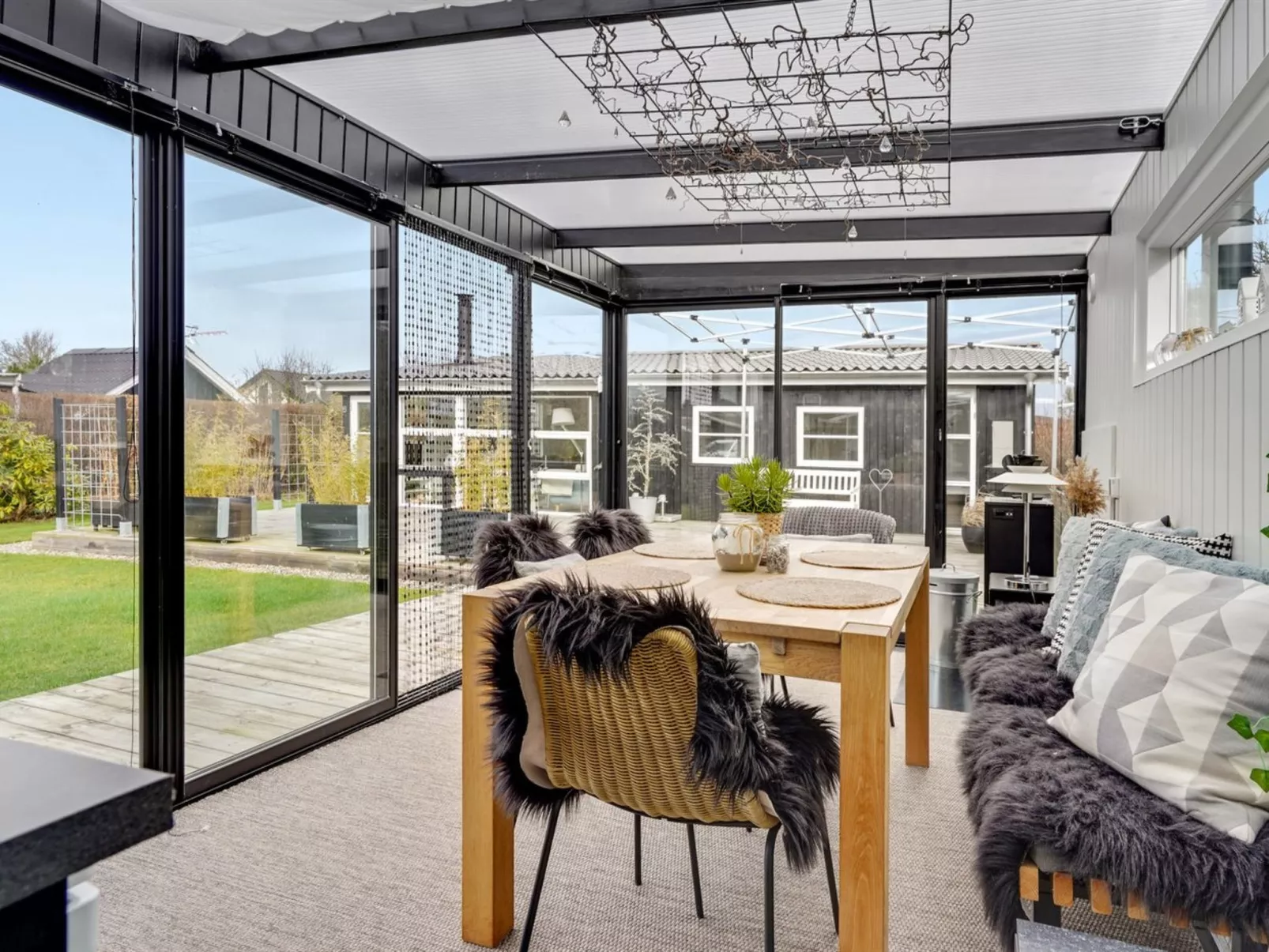 "Helmina" - 125m from the sea-Binnen