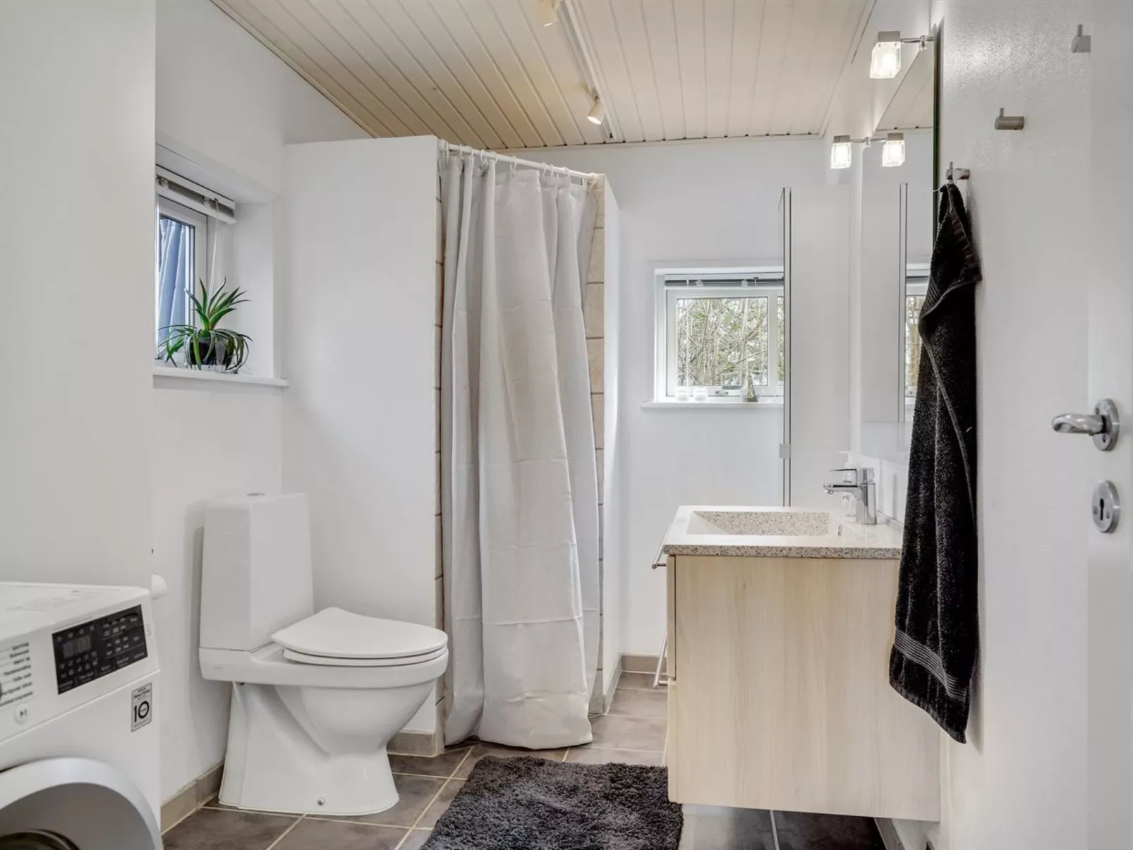 "Helmina" - 125m from the sea-Binnen