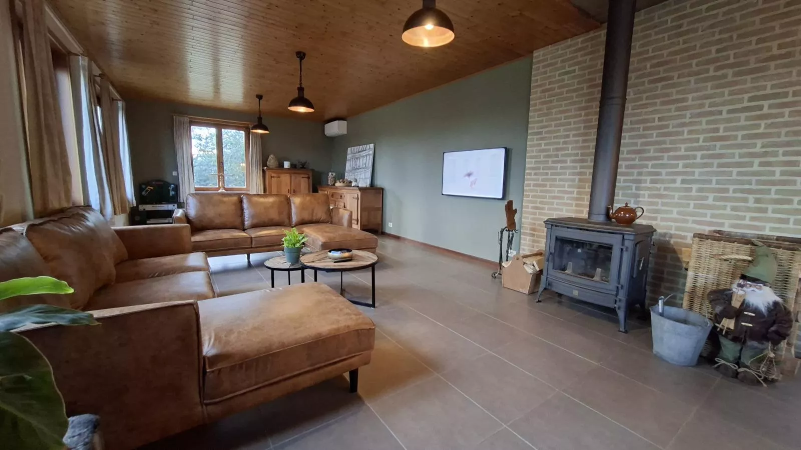 Villa ZweveZalig-Woonkamer