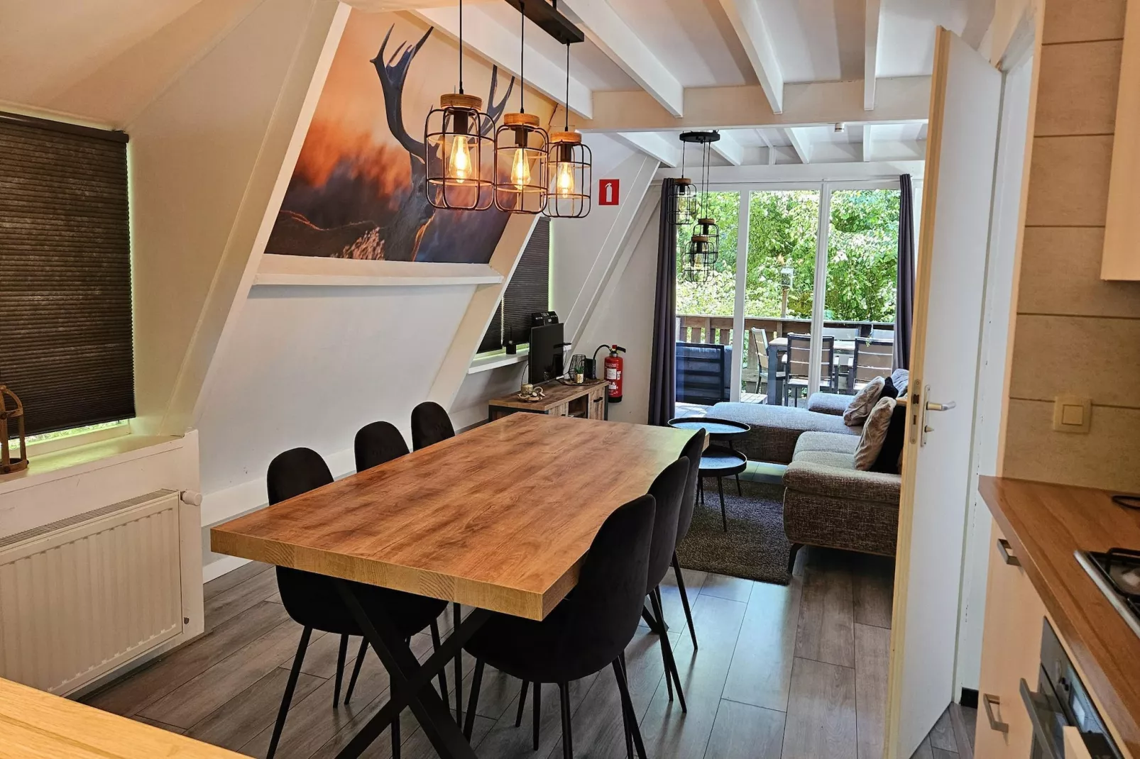 Chalet no 13-Eetkamer