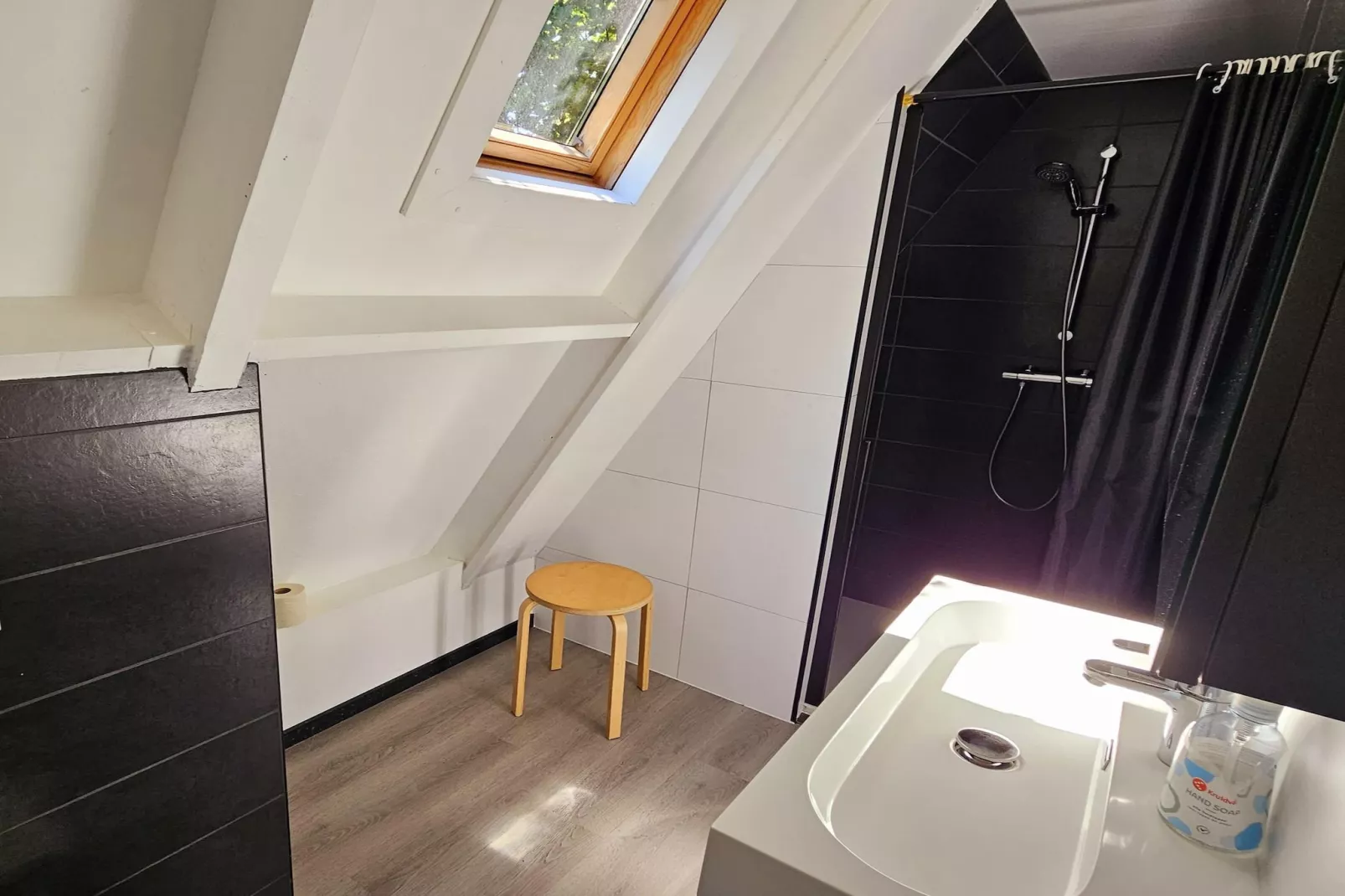 Chalet no 13-Badkamer