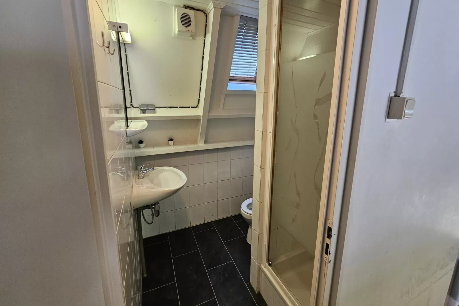 Chalet no 142-Badkamer