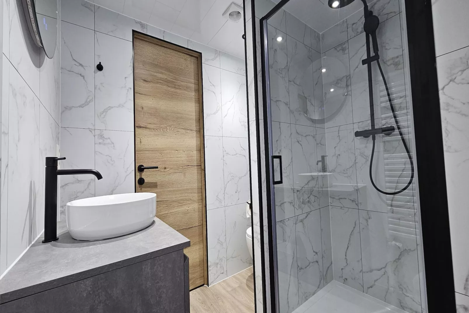 Chalet no 148-Badkamer