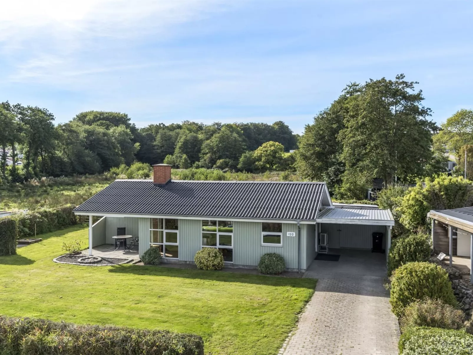 "Assarina" - 15m from the sea