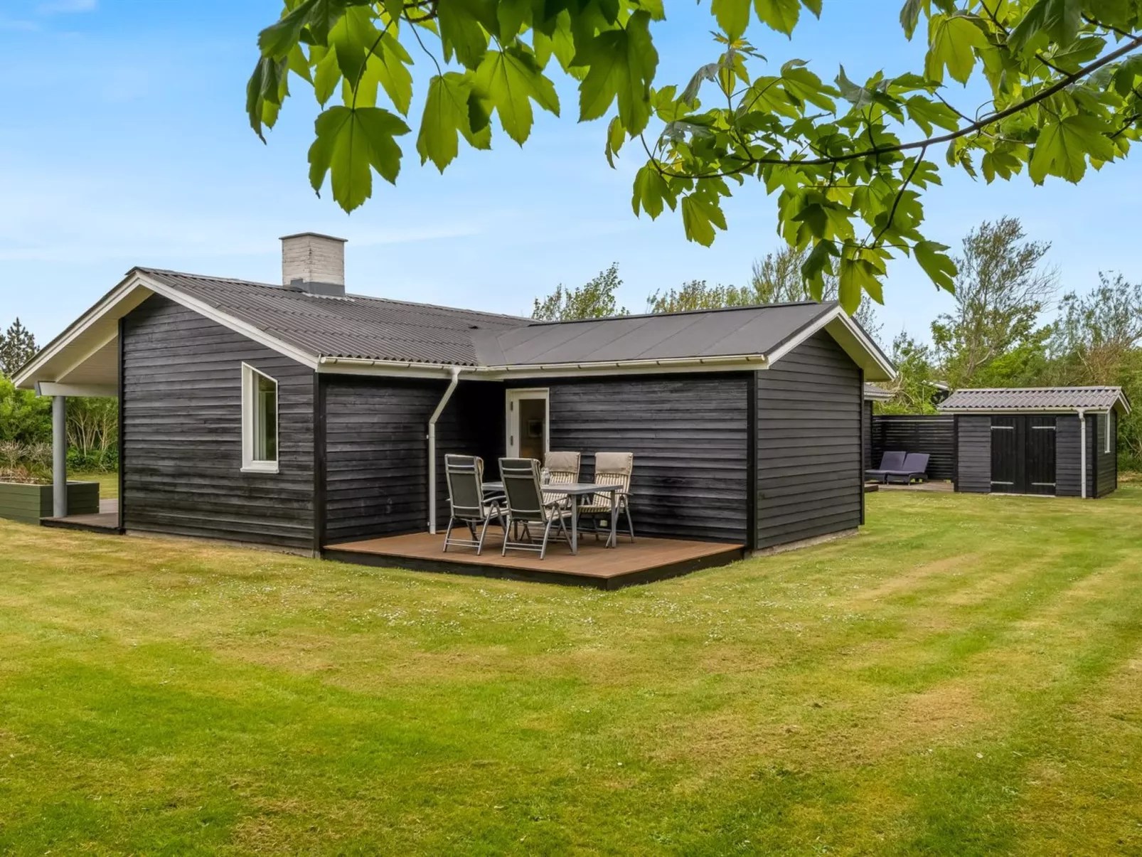 "Ensio" - 1.2km from the sea-Buiten