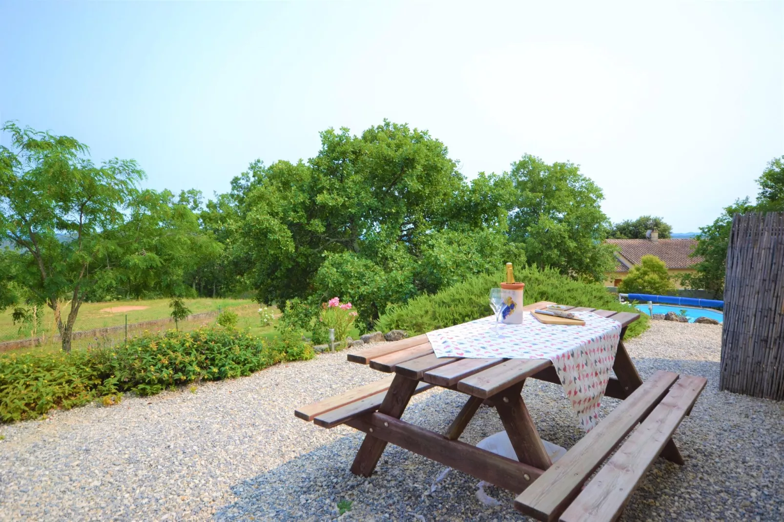 Appartement 6 personnes  Les Salamandres-Buitenkant zomer