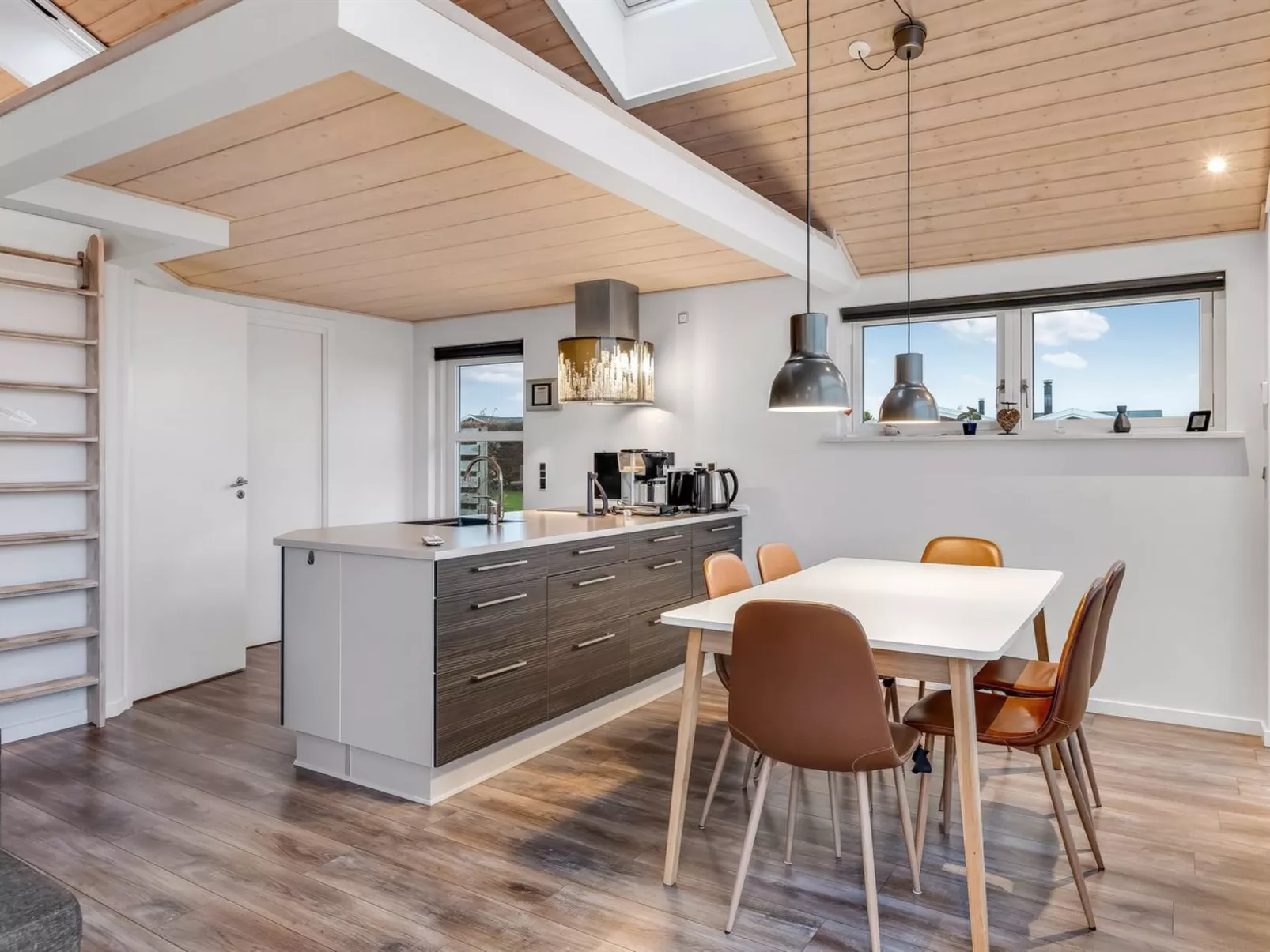 "Bundi" - 25m from the sea-Binnen