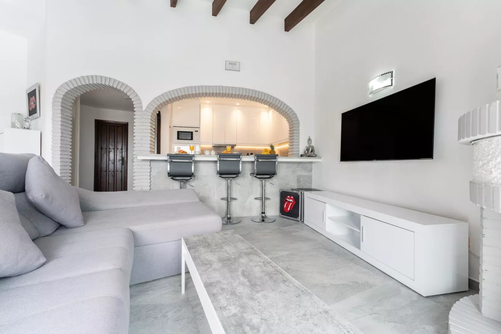 CT 283 - Faro's Doña Berta Apartment - Riviera del Sol-Woonkamer