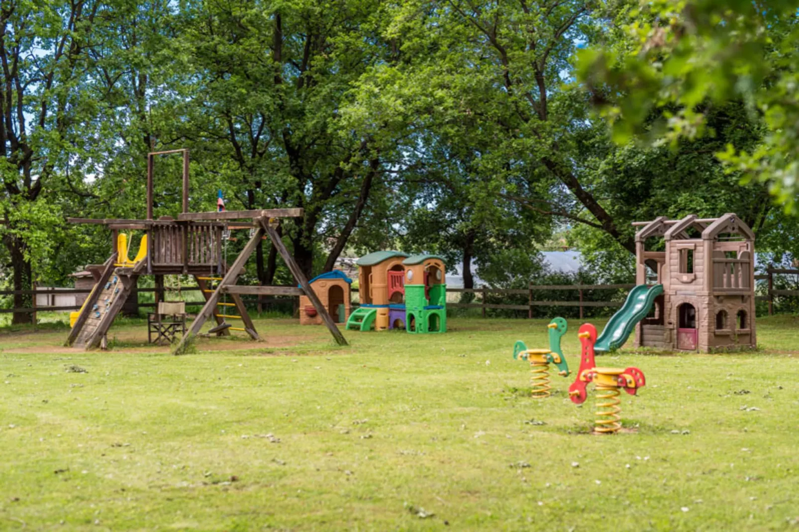 Residence Antico Casale // TWO ROOM App 4PAX B4-Tuinen zomer