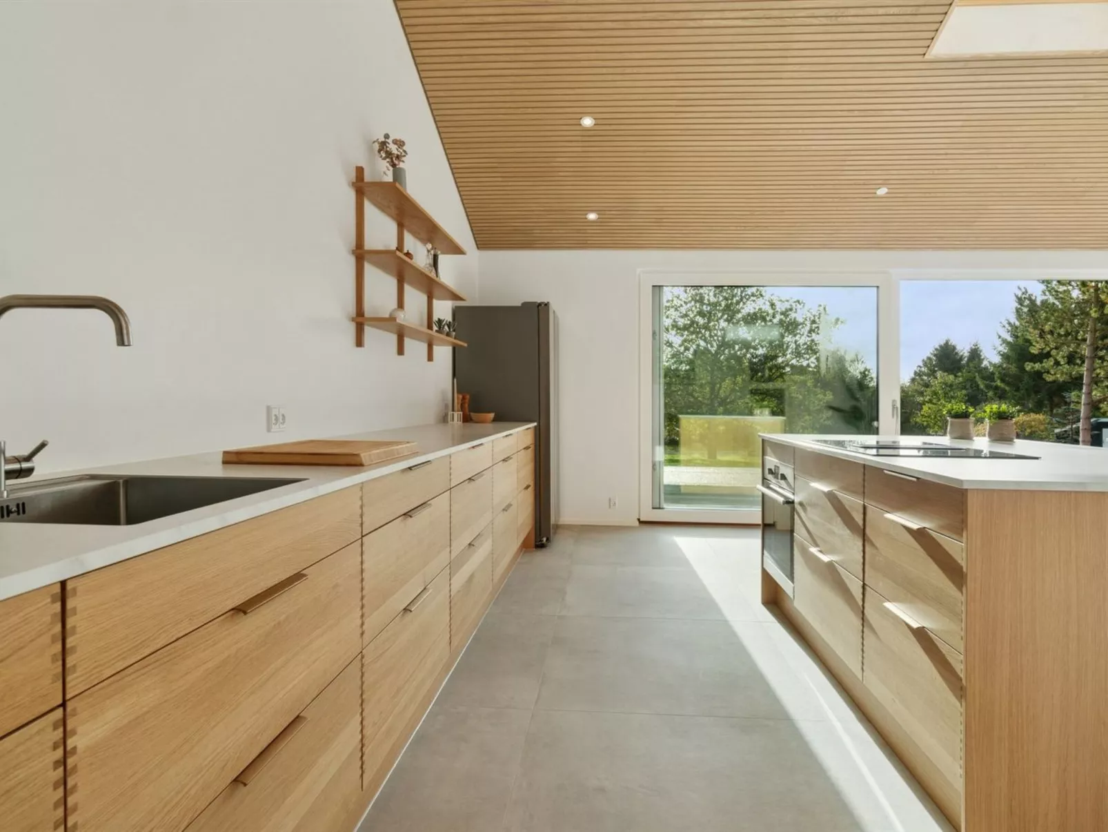 "Antomine" - 150m from the sea-Binnen