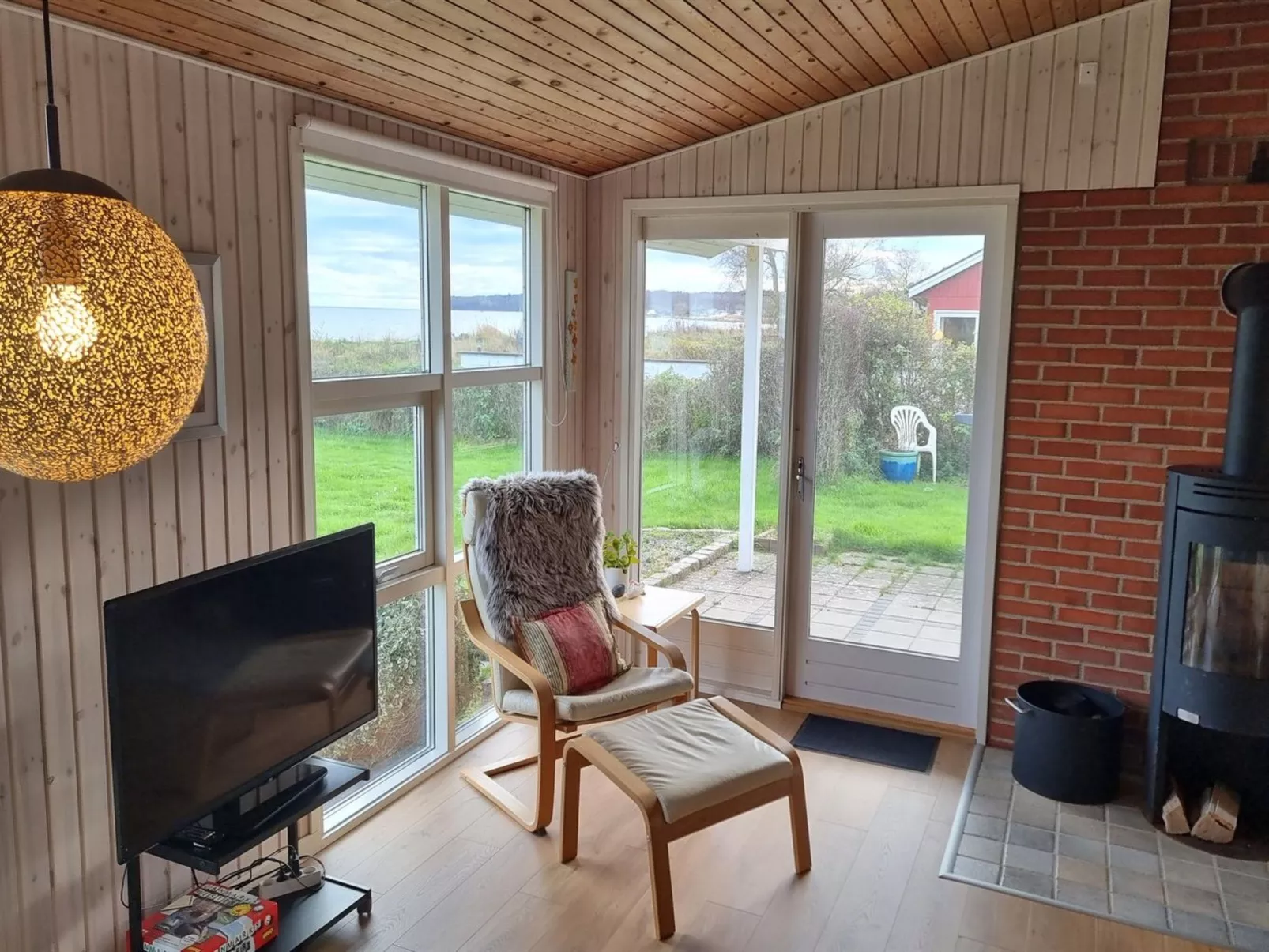 "Assarina" - 15m from the sea-Binnen