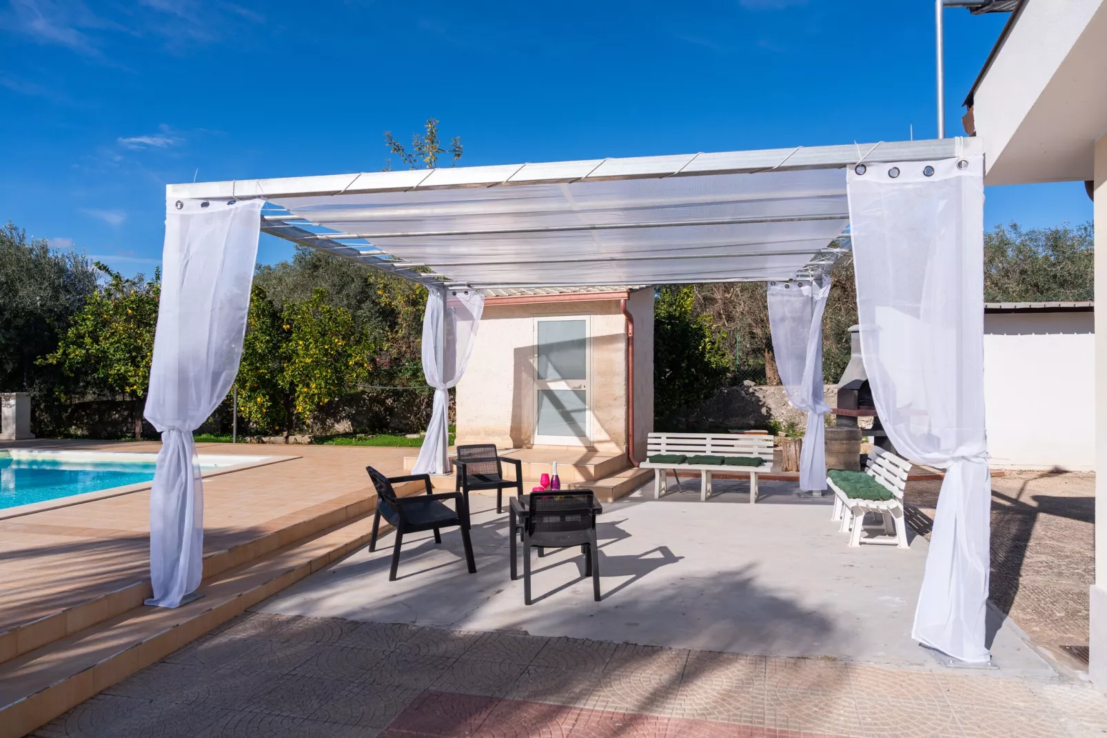 Villa Ninfa-Terrasbalkon